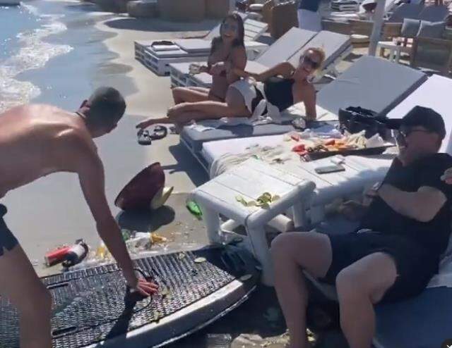 Sergen Yalçın'a nazar değiyordu! Şezlongda dinlenen başarılı hoca büyük kaza atlattı Sergen Yalçın'a nazar değiyordu! Şezlongda dinlenen başarılı hoca büyük kaza atlattı
