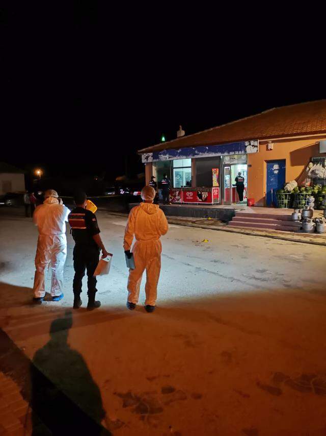 Dünürlerine markette ateş açtı: 1 ölü, 5 yaralı Dünürlerine markette ateş açtı: 1 ölü, 5 yaralı
