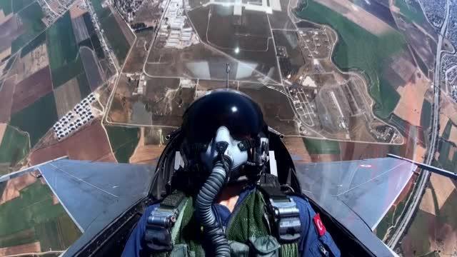 Milli Savunma Bakanlığı'ndan nefes kesen video: Kartal olur süzülürüz gökten, aslan olur kükreriz yerden