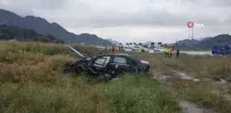 Sürücüsünün kontrolünden çıkan araç takla attı: 1 ölü, 2 yaralı