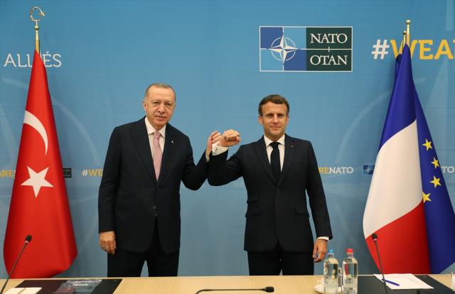NATO Zirvesi'ndeki liderlerin beden dili analizi! En ilginç yorum Erdoğan - Macron buluşmasına yapıldı
