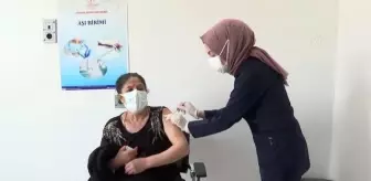 SGK'ye kayıtlı çalışanların aşılanmasına başlandı (1)