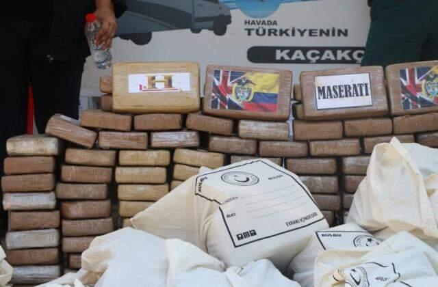 Bu zamana kadarki en büyük çaplı yakalama! Mersin Limanı'nda 1 ton kokain ele geçirildi