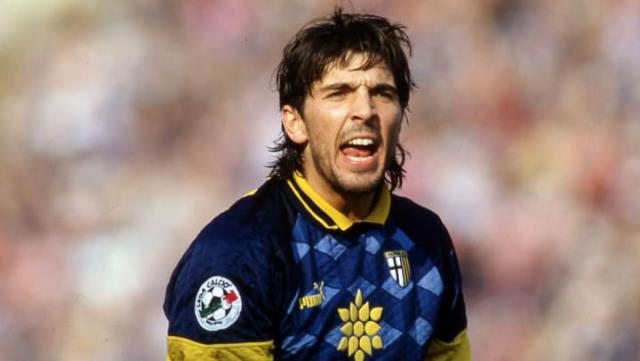 Herkes gitti o kaldı! 43 yaşında Parma'ya imza atan Buffon, 'Superman' videosuyla tanıtıldı