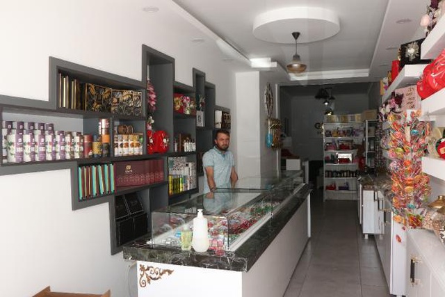 Pasta ustası olmak için 14 yaşında evden kaçtı, şimdi ürünlerini birçok ülkeye ihraç ediyor Pasta ustası olmak için 14 yaşında evden kaçtı, şimdi ürünlerini birçok ülkeye ihraç ediyor
