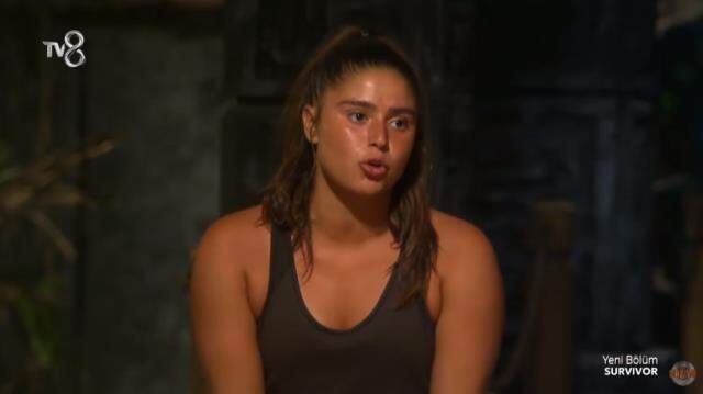 Survivor 'de dokunulmazlığı kazanan Ayşe, İsmail'i eleme adayı yaptı Survivor 'de dokunulmazlığı kazanan Ayşe, İsmail'i eleme adayı yaptı