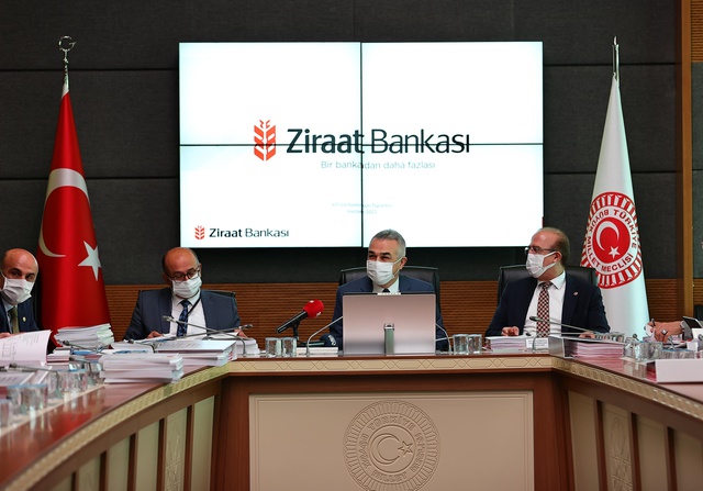 Ziraat Bankası Demirören'e verilen krediye cevap verdi: Canlı hesaplarda izleniyor Ziraat Bankası Demirören'e verilen krediye cevap verdi: Canlı hesaplarda izleniyor
