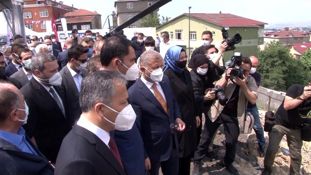 Cumhurbaşkanı Erdoğan'ın talimatıyla başlatılan kentsel dönüşüm projesinde bir adım daha atıldı: Üsküdar'da 5 bin konut yapılacak Cumhurbaşkanı Erdoğan'ın talimatıyla başlatılan kentsel dönüşüm projesinde bir adım daha atıldı: Üsküdar'da 5 bin konut yapılacak