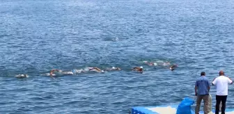 Dünya sağlık çalışanları ve dostluk için Sochi'den Giresun'a yüzdüler