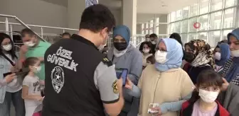 Kestel'de çocuklar tiyatro oyunu ile eğlendi
