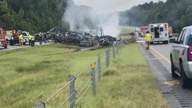 ABD'de katliam gibi zincirleme trafik kazası! Hayatını kaybeden 10 kişiden 9'u çocuk