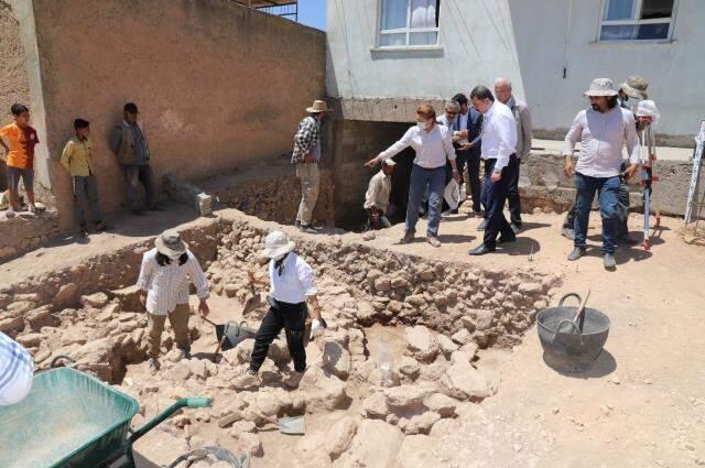 Arkeologlar Şanlıurfa'da jet hızıyla kazmayı vurmaya başladı! Meğerse yıllarca servetin üzerinde oturmuşlar