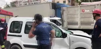 Kamyona çarpan kamyonet sürücüsü hayatını kaybetti