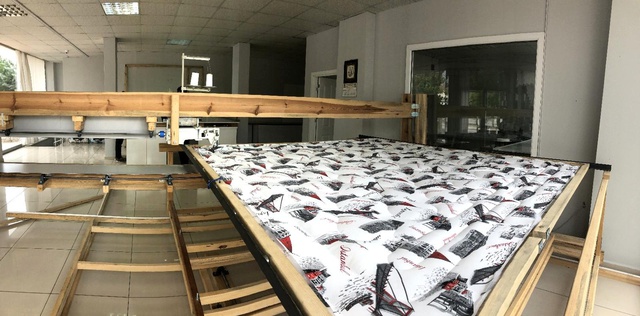 Dikim makinesi fiyatı yüksek olunca ahşaptan kendisi üretti Dikim makinesi fiyatı yüksek olunca ahşaptan kendisi üretti
