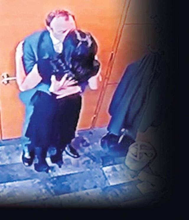 Evli danışmanıyla eşini aldatan İngiliz Bakan Hancock, sosyal mesafe kurallarını çiğnediği için özür diledi Evli danışmanıyla eşini aldatan İngiliz Bakan Hancock, sosyal mesafe kurallarını çiğnediği için özür diledi