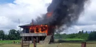 Son dakika haberi! Gürcistan'da tecavüzle suçlanan baba ve oğlunun evi ateşe verildi