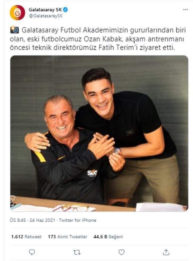 Schalke'nin satış listesine koyduğu Ozan Kabak'ın Fatih Terim'le buluşması heyecan yarattı Schalke'nin satış listesine koyduğu Ozan Kabak'ın Fatih Terim'le buluşması heyecan yarattı