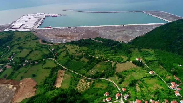 Filyos Limanı'nı içinde bulunduran Sazköy, Türkiye'nin en şanslı köyü konumunda