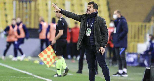 Fenerbahçe'den ayrılan Emre Belözoğlu'na Milli Takım'dan sürpriz teklif Fenerbahçe'den ayrılan Emre Belözoğlu'na Milli Takım'dan sürpriz teklif
