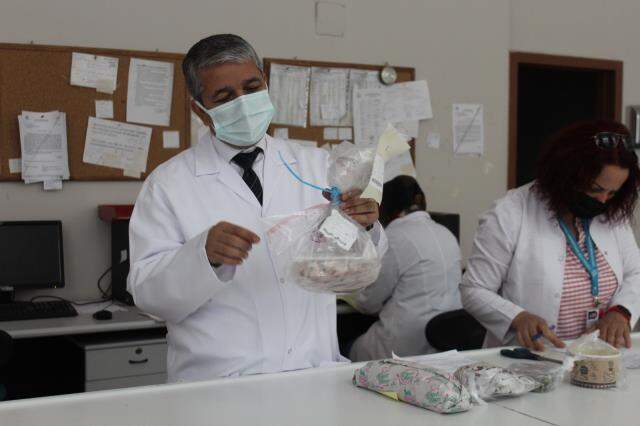 Gıda laboratuvarındaki tespitler endişe verici! Tavuk dönerin içinden bağırsak, sucuktan domuz eti çıkabiliyor Gıda laboratuvarındaki tespitler endişe verici! Tavuk dönerin içinden bağırsak, sucuktan domuz eti çıkabiliyor
