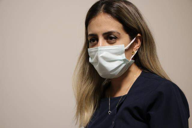 Hemşirenin büyük fedakarlığı! İdari iznini bırakıp aşı yapmaya koştu, bir de mesajı var: Herkes aşısını olsun Hemşirenin büyük fedakarlığı! İdari iznini bırakıp aşı yapmaya koştu, bir de mesajı var: Herkes aşısını olsun