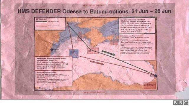 İngiltere Savunma Bakanlığı'na ait gizli belgeler şehirdeki bir otobüs durağında bulundu İngiltere Savunma Bakanlığı'na ait gizli belgeler şehirdeki bir otobüs durağında bulundu