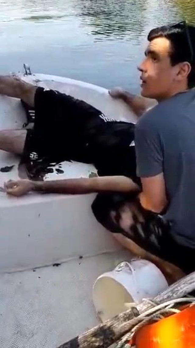 Bisikletiyle dereye uçtu! Attığı çığlıklar hayatını kurtardı Bisikletiyle dereye uçtu! Attığı çığlıklar hayatını kurtardı