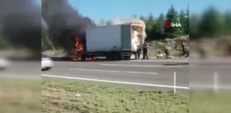 Başkent'te kargo kamyonu alevlere teslim oldu