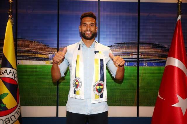 Fenerbahçe, Steven Caulker'la 2+1 yıllık sözleşme imzaladı