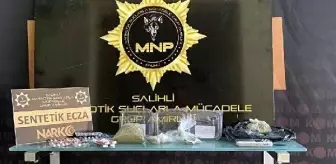Son dakika haberi... Salihli'de uyuşturucu tacirlerine şafak baskını: 17 gözaltı