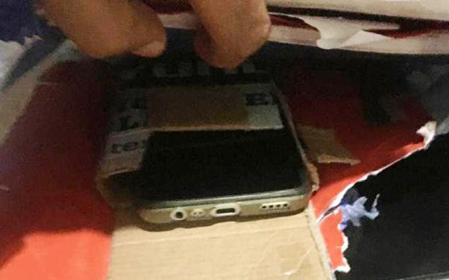 Pazarda kadınların özel görüntülerini çeken sapık yakayı ele verdi! Poşet içinde hayrete düşüren düzenek Pazarda kadınların özel görüntülerini çeken sapık yakayı ele verdi! Poşet içinde hayrete düşüren düzenek