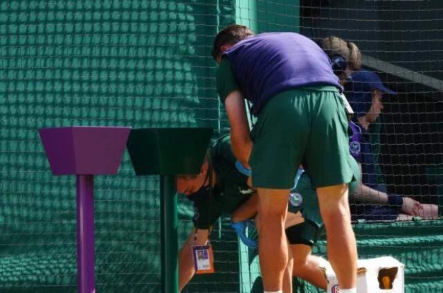 Wimbledon'da yürekler ağza geldi! İstifra edip yere yığılan Tunuslu tenisçi korkuttu