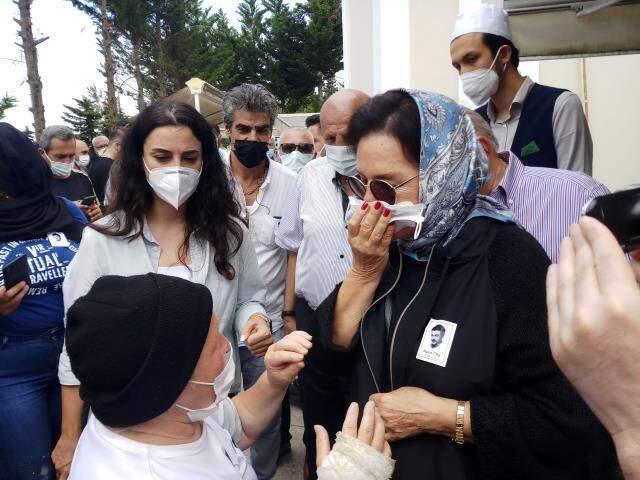 Yeşilçam'ın unutulmaz oyuncusu Kartal Tibet'e veda! Fotoğrafının altındaki manidar yazı dikkat çekti