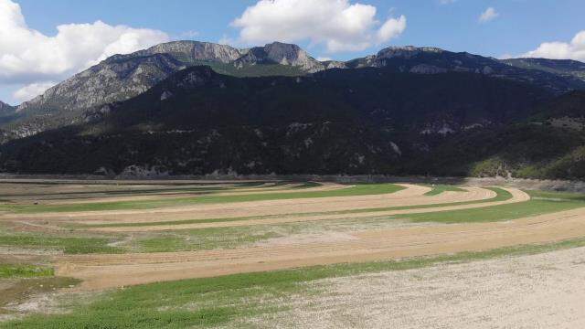 Bir zamanlar balık tutulan Altınkaya Barajı tarım arazisine dönüştü Bir zamanlar balık tutulan Altınkaya Barajı tarım arazisine dönüştü