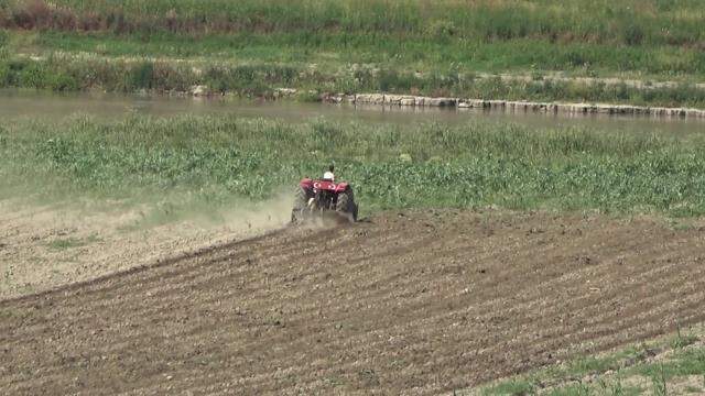 Bir zamanlar balık tutulan Altınkaya Barajı tarım arazisine dönüştü Bir zamanlar balık tutulan Altınkaya Barajı tarım arazisine dönüştü