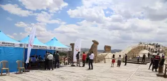 Kapadokya'da yerli turistlere mobil aşı hizmeti