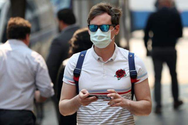 Uzmanlar 'büyük kumar' diye yorumladı! Vakaların tavan yaptığı İngiltere'de maske zorunluluğu kaldırılıyor Uzmanlar 'büyük kumar' diye yorumladı! Vakaların tavan yaptığı İngiltere'de maske zorunluluğu kaldırılıyor