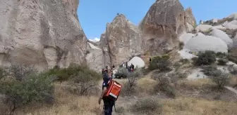 Kayalıklara sıkışan turisti AFAD ekipleri kurtardı