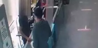 Kahraman kasiyer! Genç kız silaha karşı direndi, hırsız kaçtı