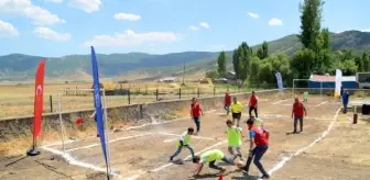 Köy okulunda futbol heyecanı