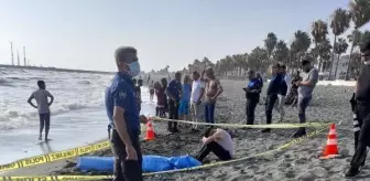 Denize giren iki arkadaştan biri boğuldu, diğeri kayboldu