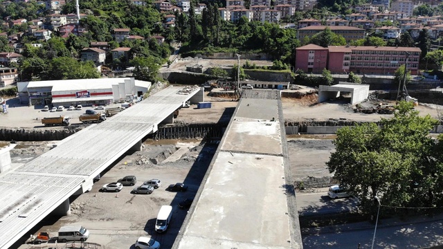 Zonguldak'ta 45 yıllık hayal gerçek oluyor! 30 dakikalık yol 5 dakikaya inecek Zonguldak'ta 45 yıllık hayal gerçek oluyor! 30 dakikalık yol 5 dakikaya inecek