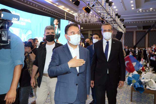 İttifakları etkileyecek gelişme! Ali Babacan, Cumhurbaşkanı adayı olduğunu söyledi İttifakları etkileyecek gelişme! Ali Babacan, Cumhurbaşkanı adayı olduğunu söyledi