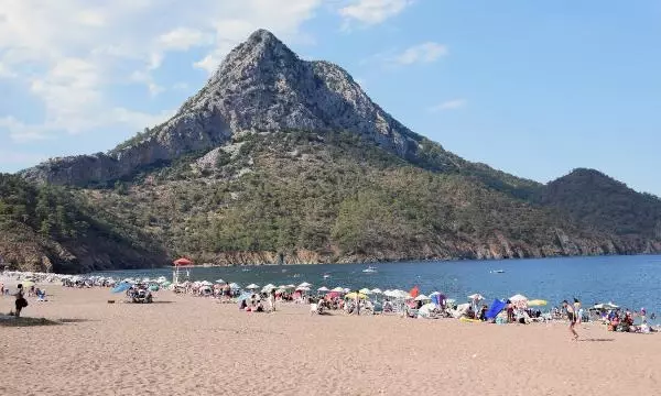 Bayram için otellerde yer kalmadı! Tatilcilere 'Adrasan'a rezervasyonsuz gelmeyin' çağrısı