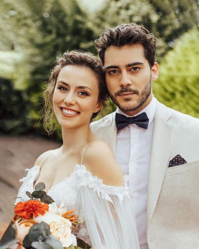 2 sene önce nikah kıyan Berkay Hardal ve Dilan Telkök çifti düğün yaptı