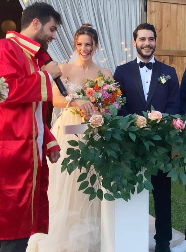 2 sene önce nikah kıyan Berkay Hardal ve Dilan Telkök çifti düğün yaptı