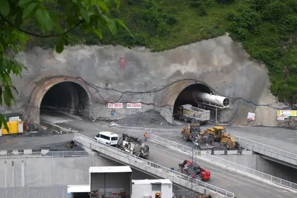 Avrupa'nın en uzunu olacak Zigana Tüneli'nin yüzde 89'u tamamlandı