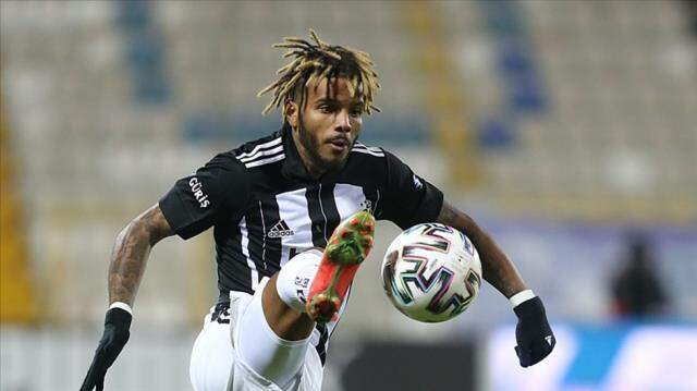 Beşiktaş'a dev çalım! Galatasaray, Fransız yıldız Valentin Rosier için Sporting Lizbon'la anlaştı Beşiktaş'a dev çalım! Galatasaray, Fransız yıldız Valentin Rosier için Sporting Lizbon'la anlaştı