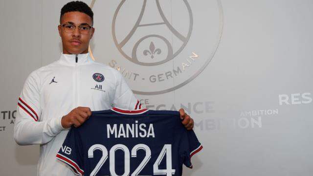 Fransız devi PSG'nin 17 yaşındaki Manisa'yı transfer etmesi, Manisa Futbol Kulübü'nü de heyecanlandırdı Fransız devi PSG'nin 17 yaşındaki Manisa'yı transfer etmesi, Manisa Futbol Kulübü'nü de heyecanlandırdı