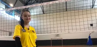 Voleybol sevgisiyle kulüp kuran hurdacı, kadın voleybol takımını 2. lige çıkarmanın sevincini yaşıyor